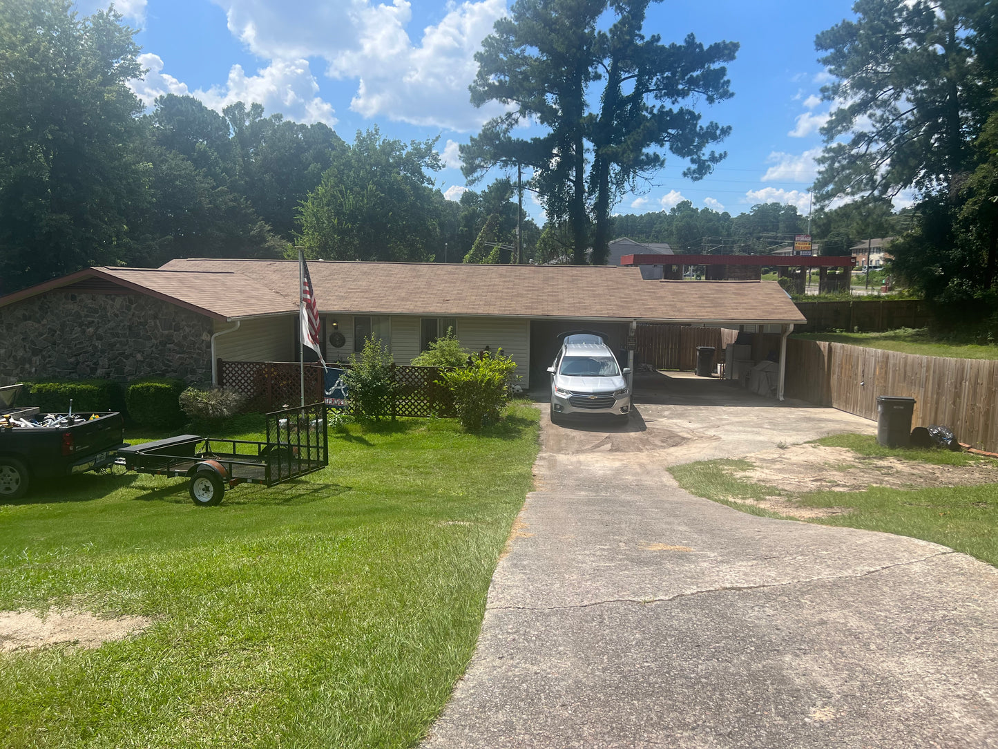 Ref 14073 4+2 Brick Home Fenced Yard w/ DB Carport