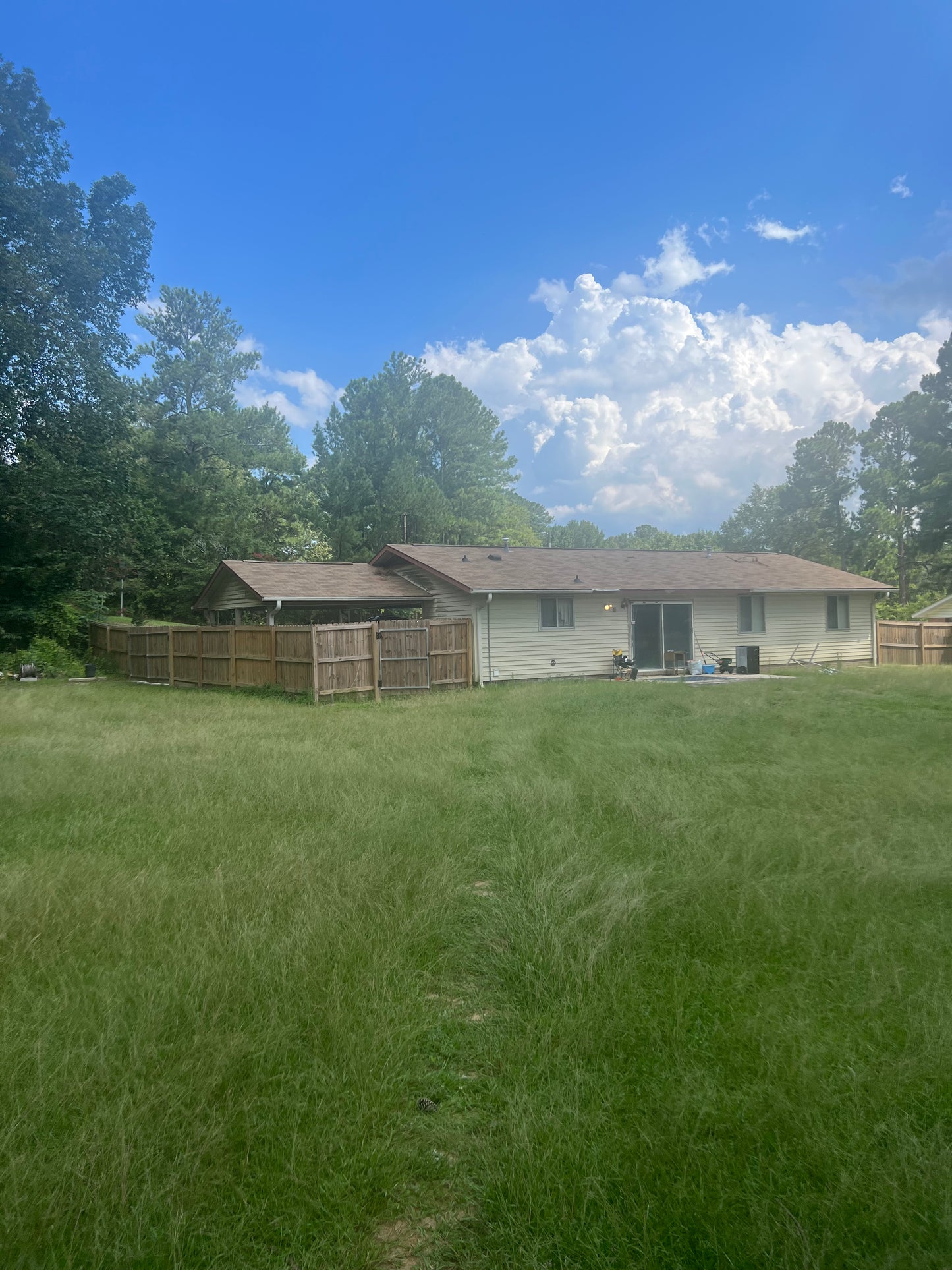 Ref 14073 4+2 Brick Home Fenced Yard w/ DB Carport