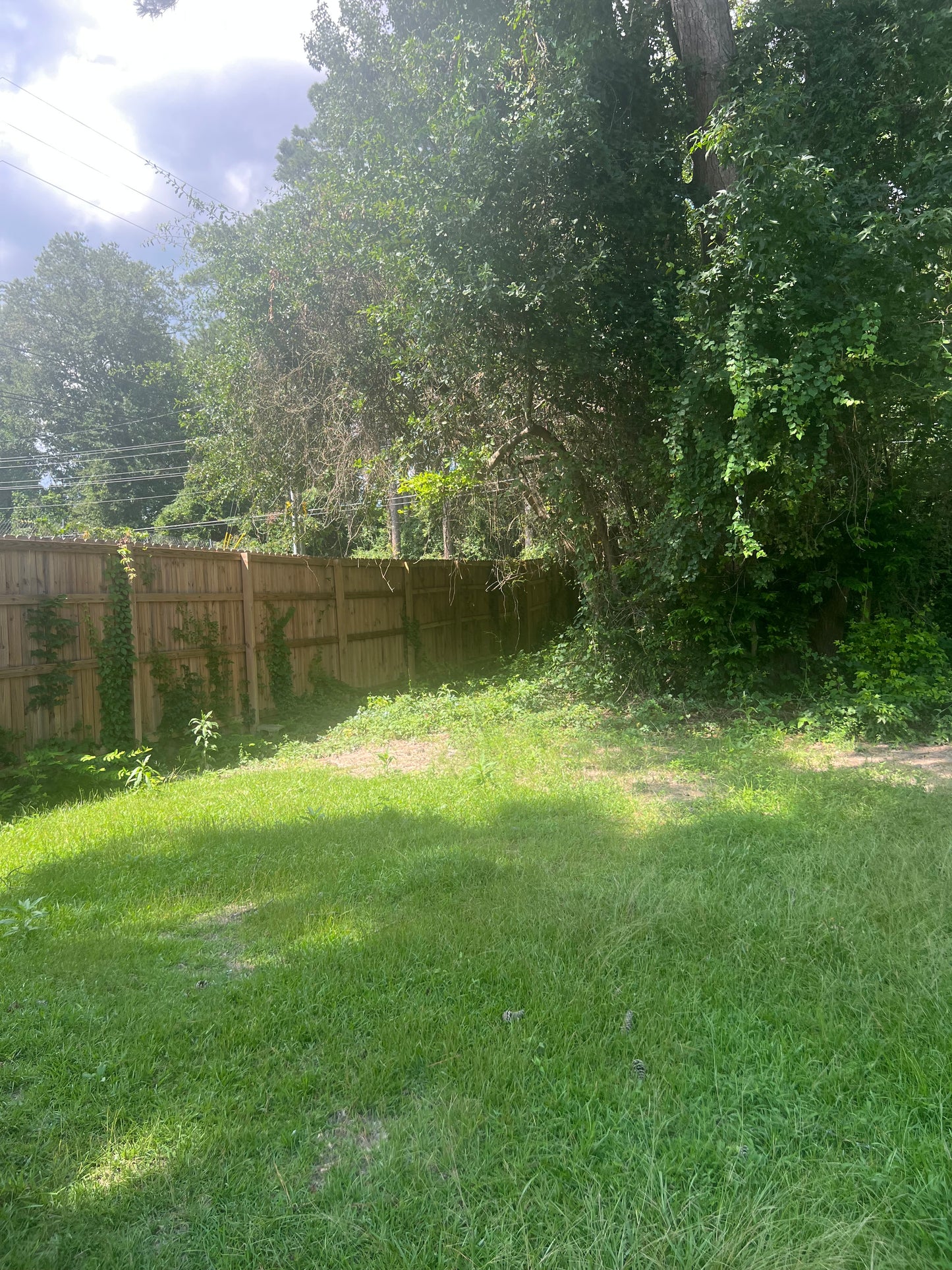 Ref 14073 4+2 Brick Home Fenced Yard w/ DB Carport